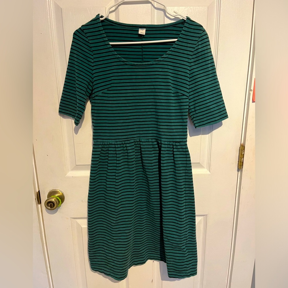 Old navy green-striped dress
